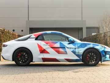 Alpine A110 w unikalnym malowaniu